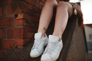 mariage, engagement, couple, seance, toits, lyon, cool, rock, alternatif, tatouage, industriel, graphique, spontané, sur le vif, melanie bultez, photographe