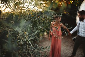 mariage folk ethnique provence caravane airstream chromée cool fun décontracté photographe