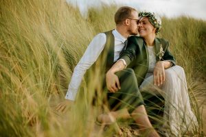 wedding, photographer, rock, beach, netherlands, folk, boho