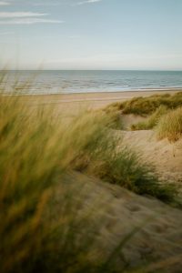 wedding, photographer, rock, beach, netherlands, folk, boho