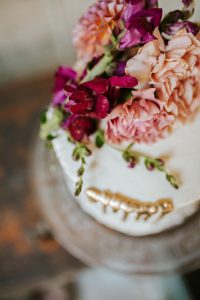 mariage urbain paris naked cake