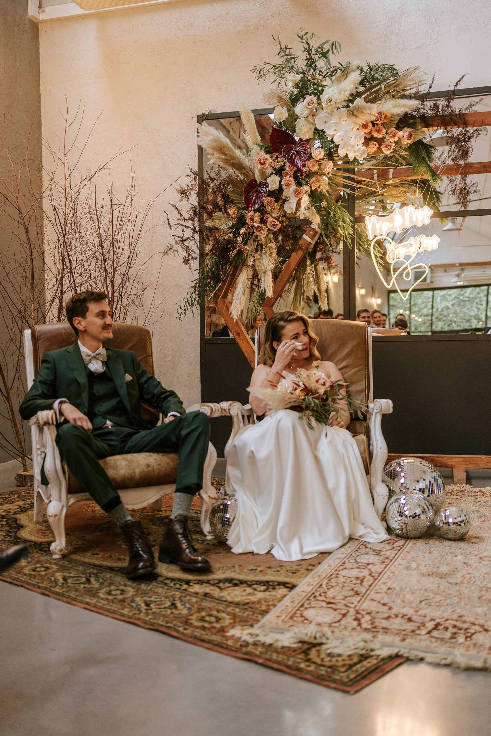 cérémonie mariage lyon cool industriel déco néon photographe