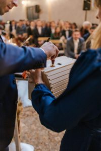 cérémonie mariage lyon cool industriel déco néon