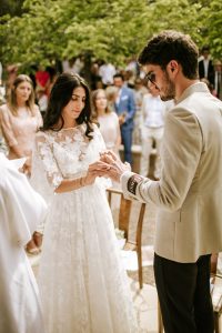 photographe mariage st tropez chapelle extérieur