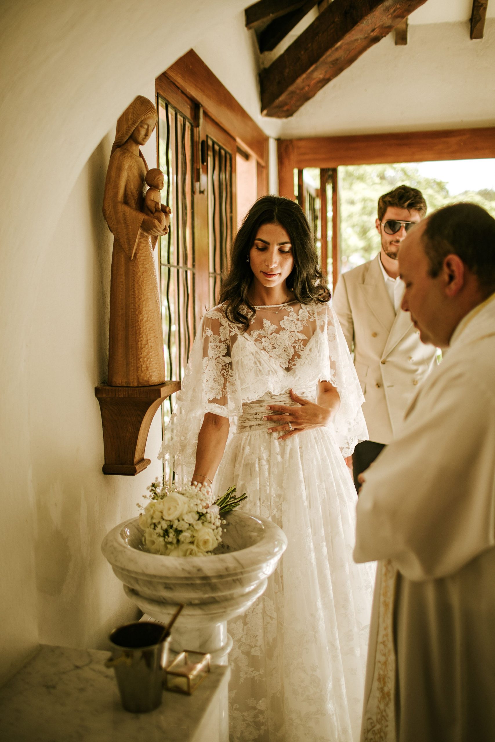 photographe mariage st tropez chapelle extérieur